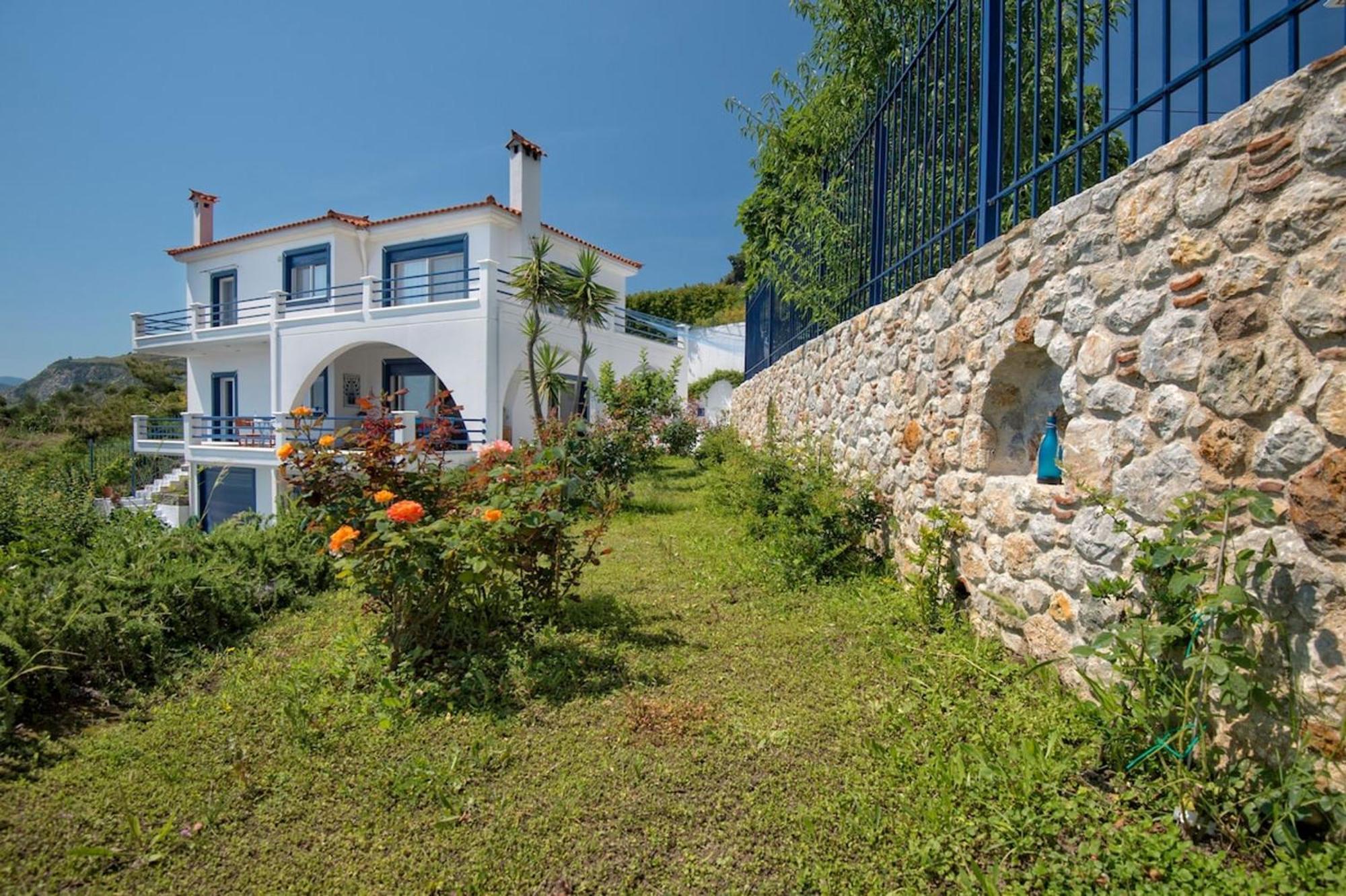 Blue Dream Seaside Villa With Superb Sea Views Kymi Exterior photo